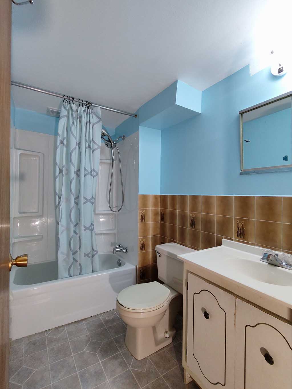 Laundry or utility area